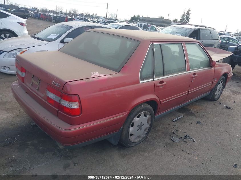 1998 Volvo S90 VIN: YV1KS9605W1125605 Lot: 38712574