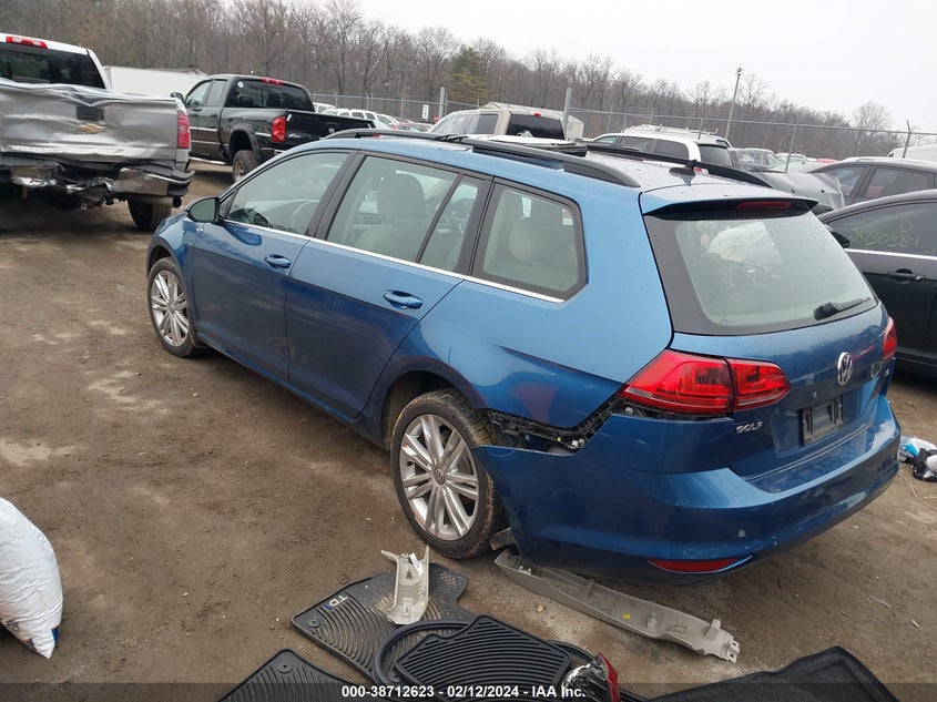 2015 VOLKSWAGEN GOLF SPORTWAGEN TDI SE 4-DOOR - 3VWCA7AU5FM508794