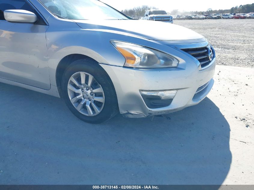 2015 Nissan Altima 2.5/2.5 S/2.5 Sl/2.5 Sv VIN: 1N4AL3AP4FC281886 Lot: 40648871