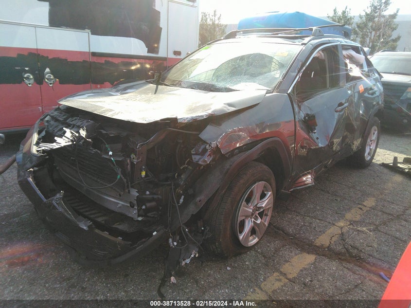 VIN JTMW1RFV1KD512103 2019 TOYOTA RAV4 XLE