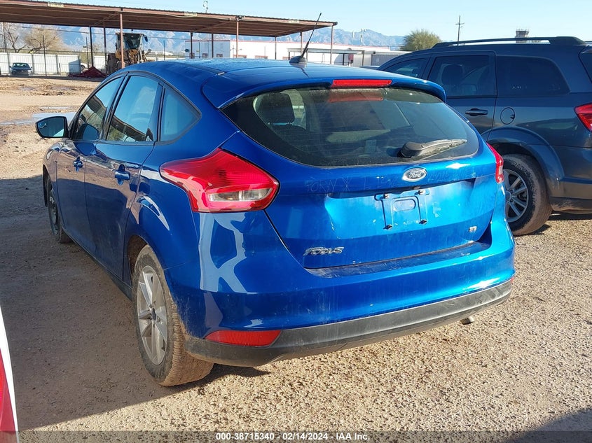 VIN 1FADP3K26JL223517 2018 FORD FOCUS SE