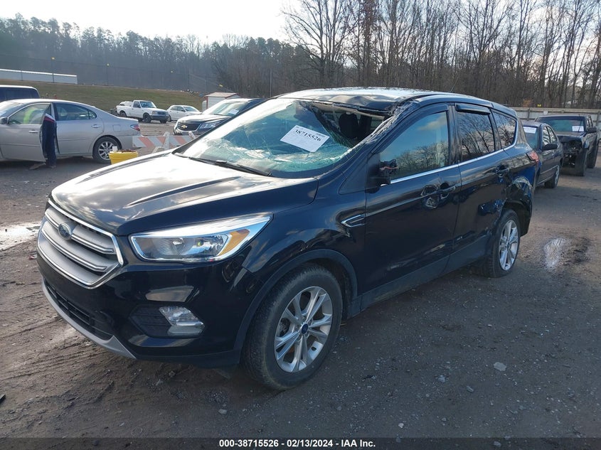 VIN 1FMCU9GD9KUA60929 2019 FORD ESCAPE SE