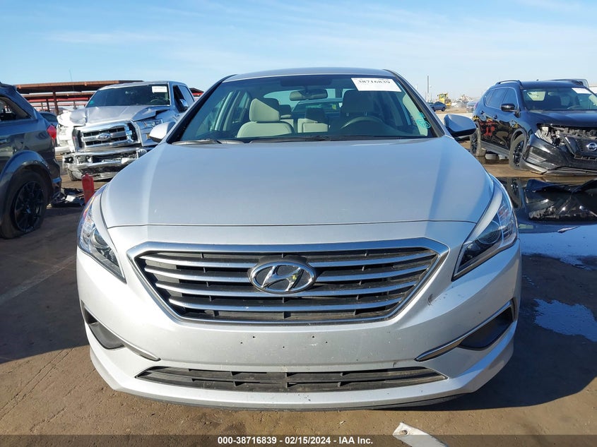 VIN 5NPE24AFXHH580883 2017 HYUNDAI SONATA