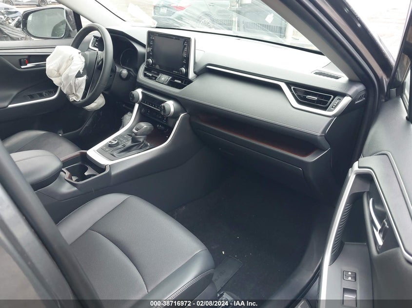 2019 TOYOTA RAV4 LIMITED - JTMN1RFV8KD017649