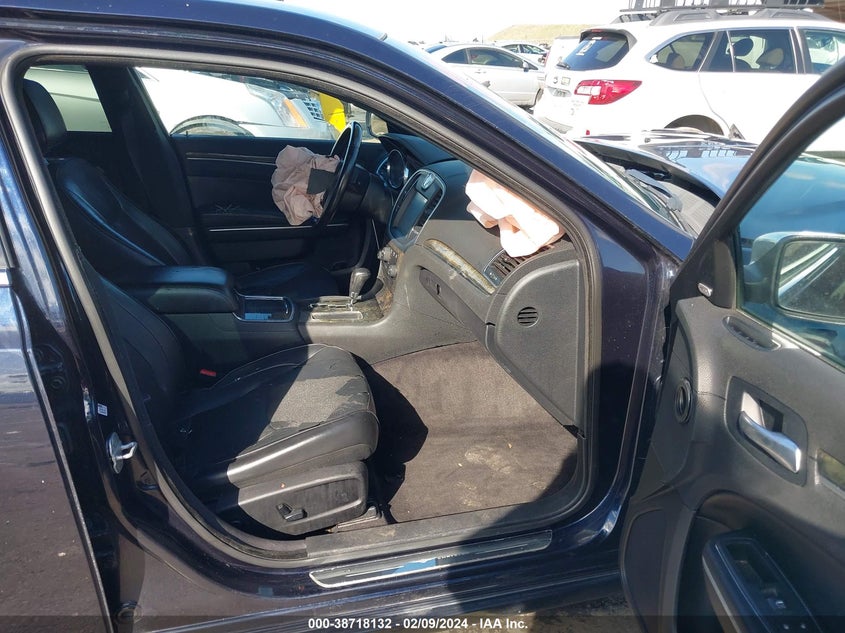 2011 Chrysler 300C VIN: 2C3CA6CT2BH564769 Lot: 38718132