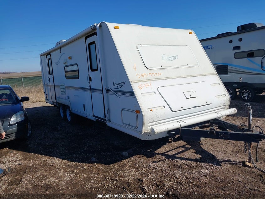 FLAGSTAFF SUPERLITE 26DS 2000. Lot# 38719920. VIN 4X4TFLCS6YD065704. Photo 1