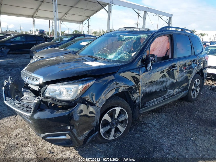 VIN JF2SJAEC1JH488796 2018 SUBARU FORESTER 2.5I PREMIUM