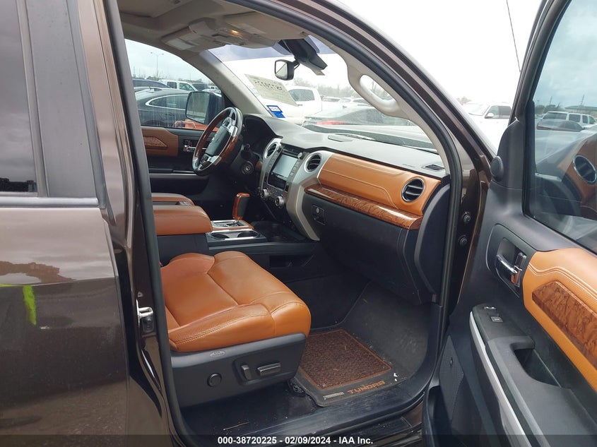 2019 TOYOTA TUNDRA 1794 5.7L V8 - 5TFAY5F1XKX821899