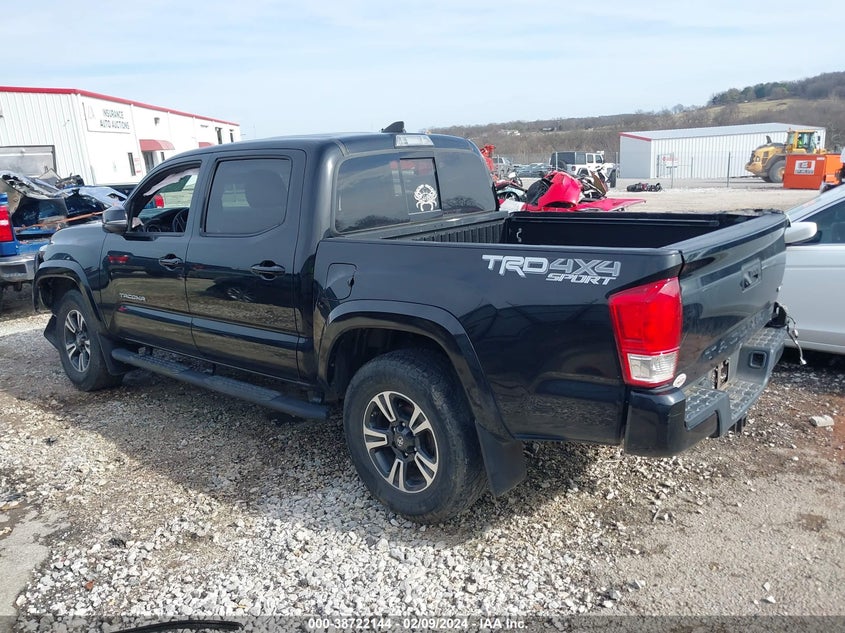 VIN 5TFCZ5AN7HX080622 2017 TOYOTA TACOMA TRD SPORT