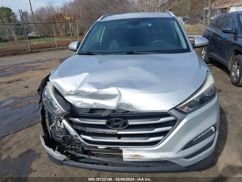 2017 HYUNDAI TUCSON SE PLUS - KM8J3CA42HU437920