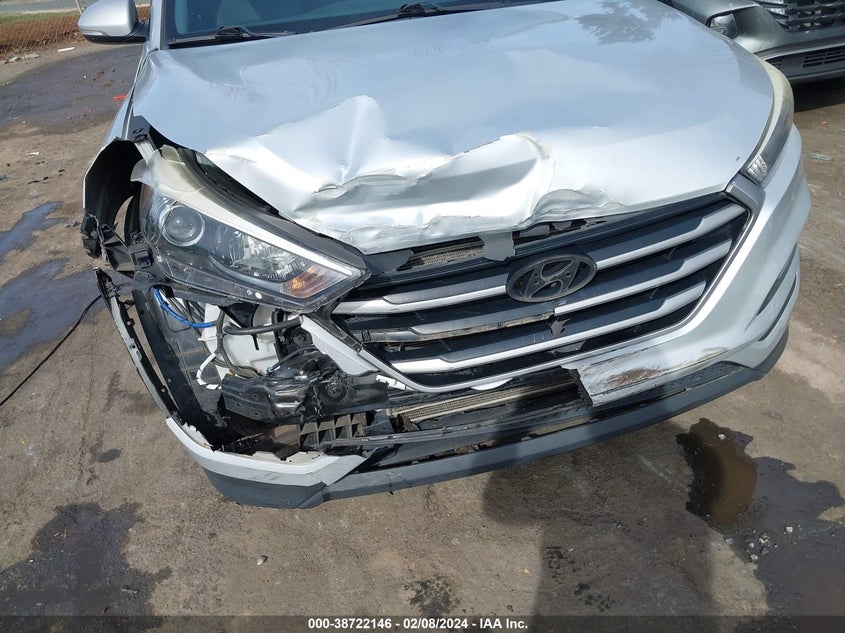 2017 HYUNDAI TUCSON SE PLUS - KM8J3CA42HU437920