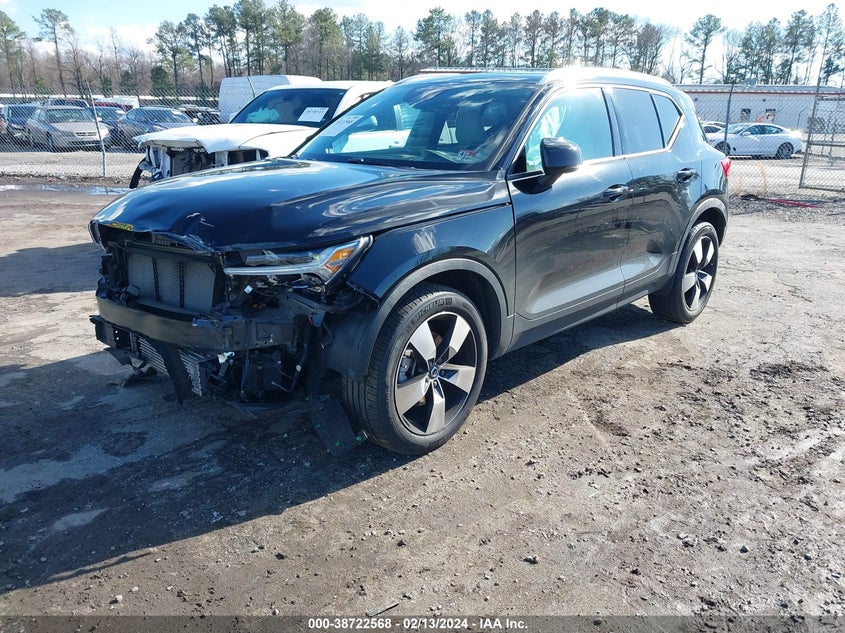 VIN YV4162UK5L2238345 2020 VOLVO XC40 T5 MOMENTUM