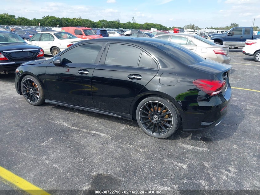 2022 MERCEDES-BENZ A-CLASS VIN: W1K3G4EB3NJ353477