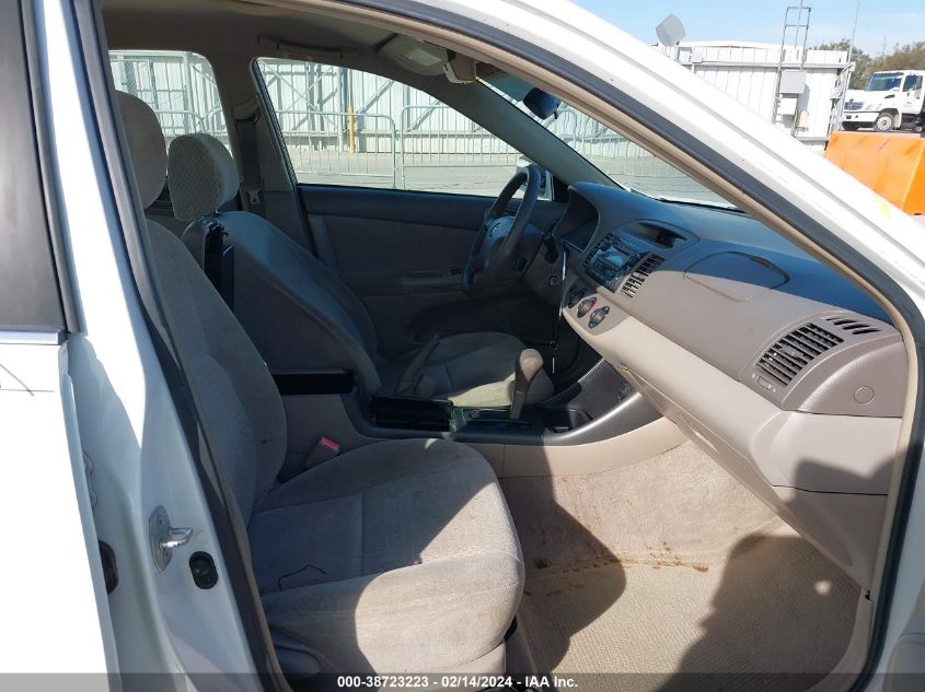 2003 Toyota Camry Le VIN: 4T1BE32K23U118232 Lot: 38723223