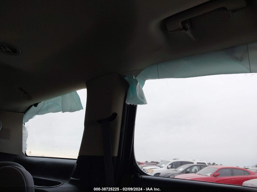 2013 CHEVROLET TAHOE LTZ - 1GNSKCE04DR171761