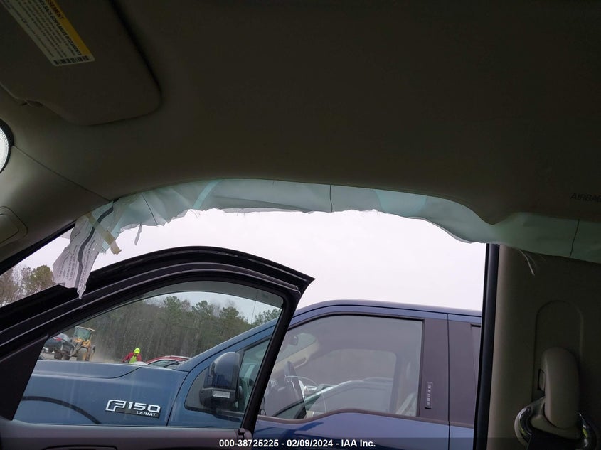 2013 CHEVROLET TAHOE LTZ - 1GNSKCE04DR171761