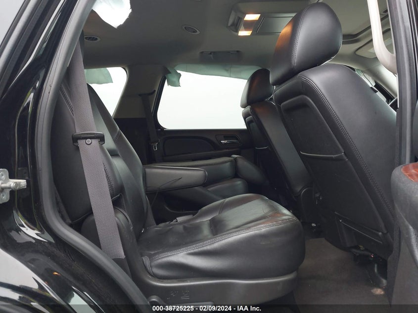 2013 CHEVROLET TAHOE LTZ - 1GNSKCE04DR171761