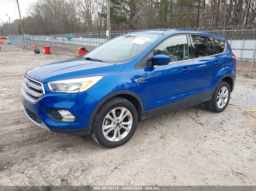 VIN 1FMCU0GD7HUE63327 2017 FORD ESCAPE SE