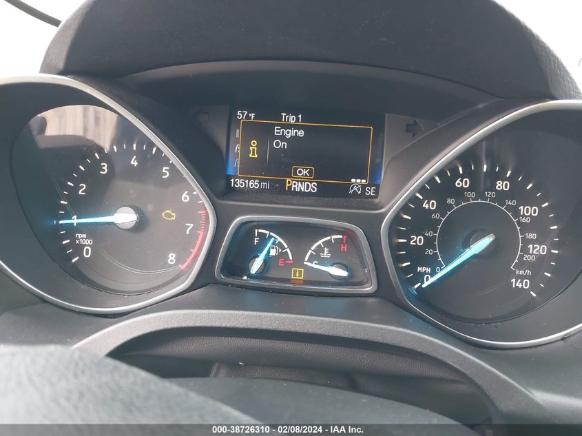 VIN 1FMCU0GD7HUE63327 2017 FORD ESCAPE SE