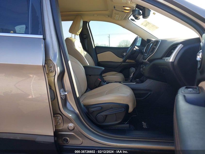 VIN 1C4PJMDS1HW546832 2017 JEEP CHEROKEE LIMITED