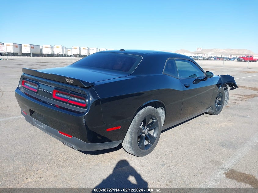 VIN 2C3CDZAG4JH302927 2018 DODGE CHALLENGER SXT
