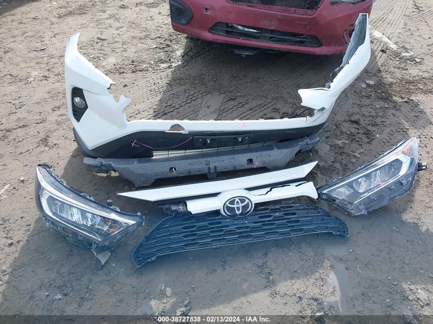 VIN 2T3P1RFV0MW229542 2021 TOYOTA RAV4 XLE