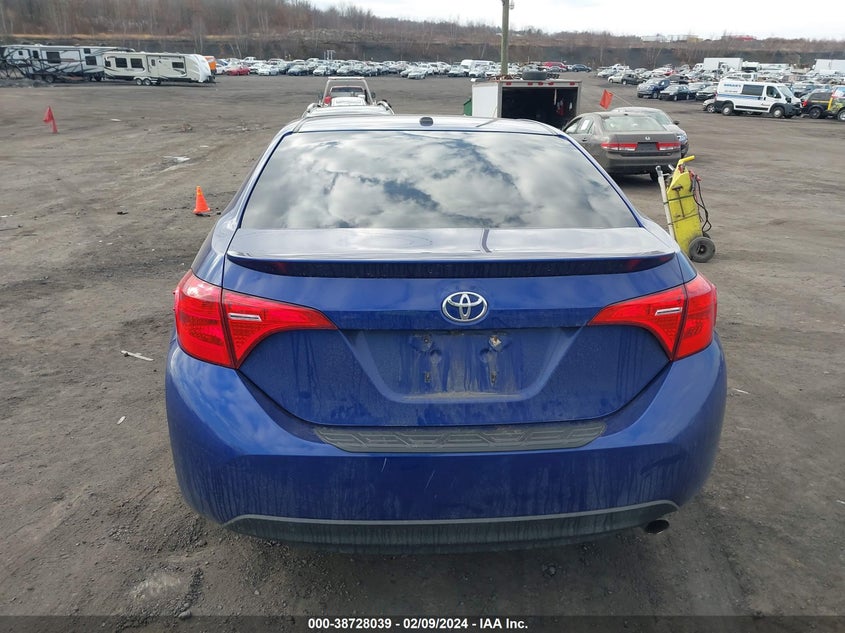 VIN 2T1BURHE3JC004777 2018 TOYOTA COROLLA SE