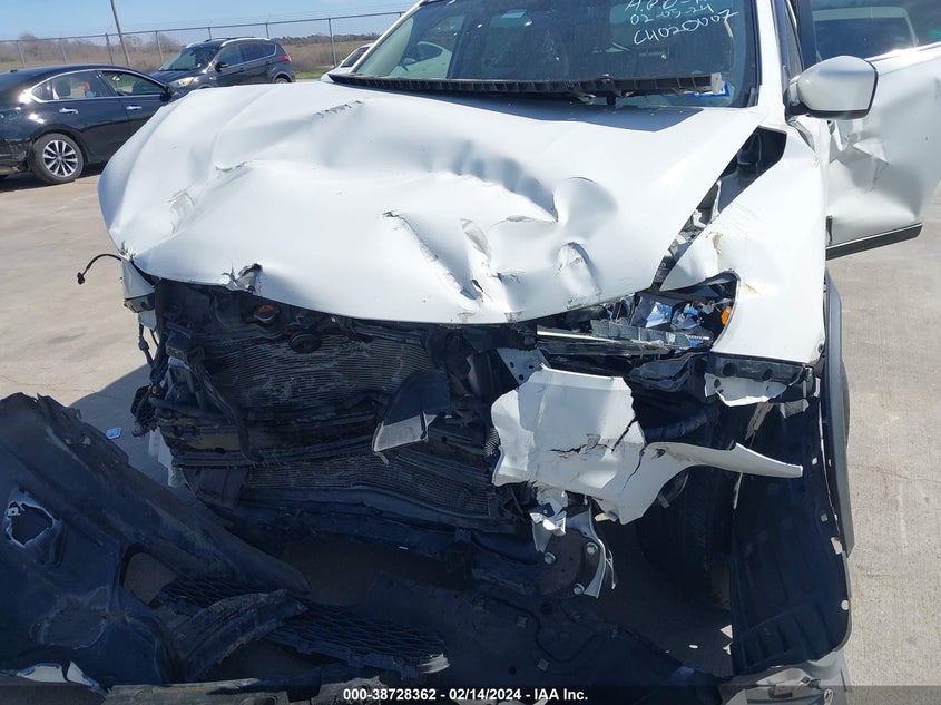 2016 NISSAN ROGUE - 0JN88C2MCGW015943