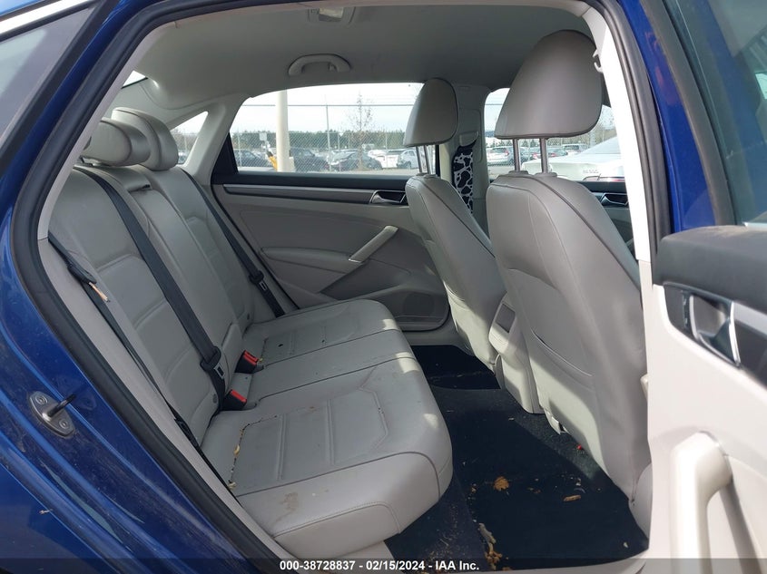 VIN 1VWDT7A31HC012059 2017 VOLKSWAGEN PASSAT R-LINE
