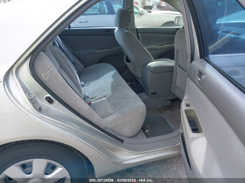 2004 Toyota Camry Le VIN: 4T1BE32K44U871536 Lot: 38729696