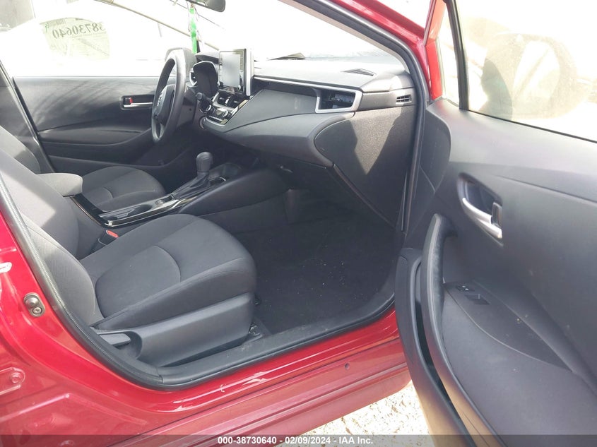 VIN JTDEPRAE3LJ104688 2020 TOYOTA COROLLA LE