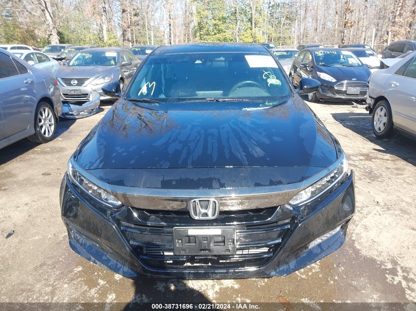 VIN 1HGCV2F35JA028465 2018 HONDA ACCORD SPORT 2.0T