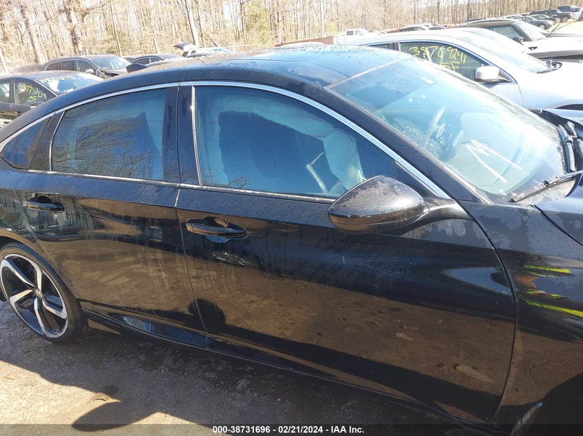 VIN 1HGCV2F35JA028465 2018 HONDA ACCORD SPORT 2.0T