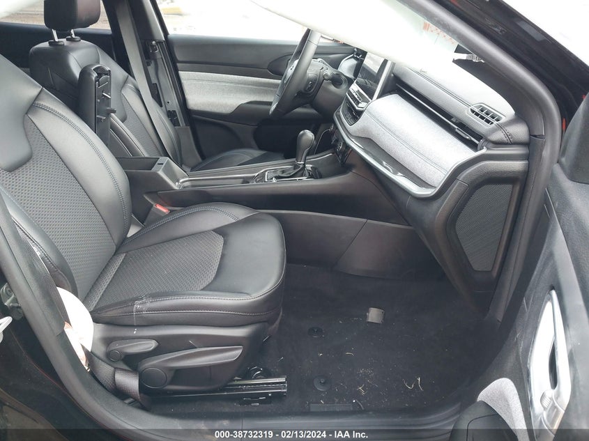VIN 3C4NJDBN7PT514038 2023 JEEP COMPASS LATITUDE 4X4