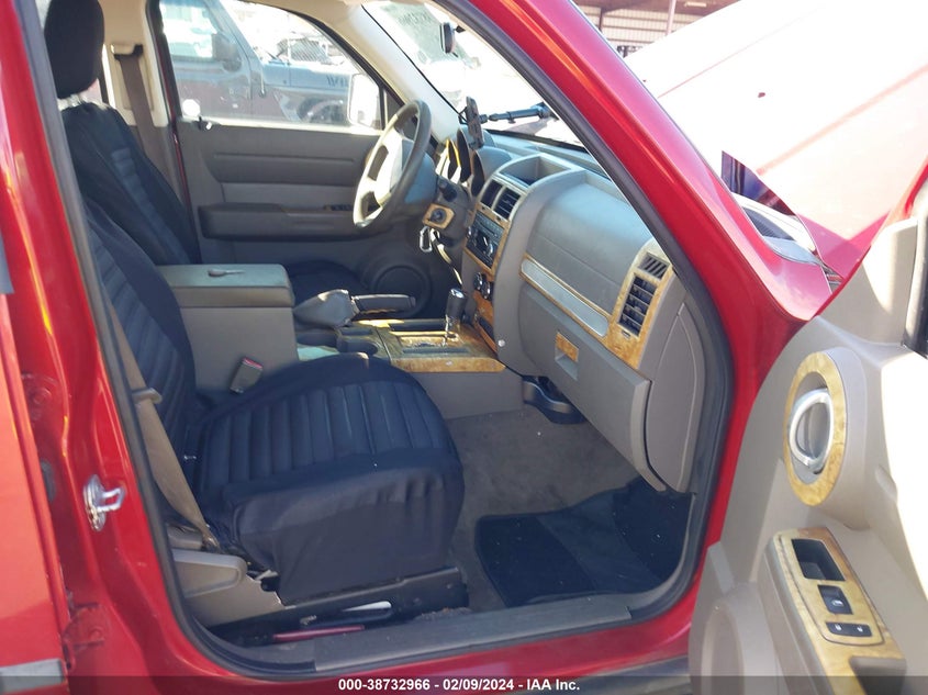 2008 Dodge Nitro Sxt VIN: 1D8GT28K38W135085 Lot: 38732966