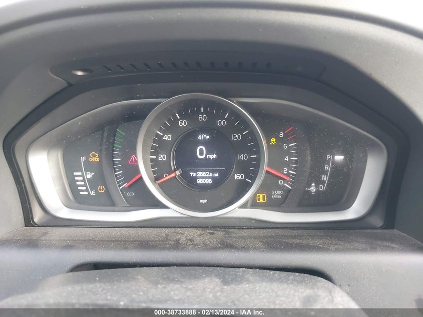 VIN YV440MRU0H2000592 2017 VOLVO XC60 T5 INSCRIPTION