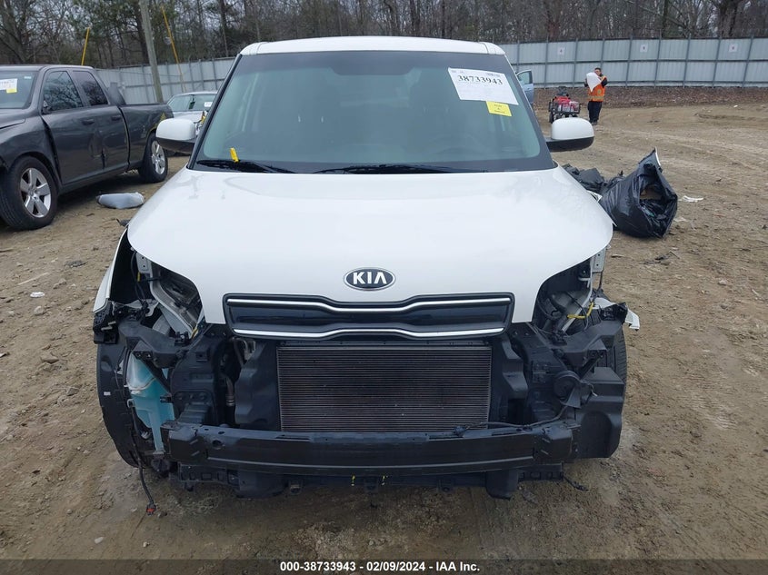 2018 KIA SOUL + - KNDJP3A51J7610462
