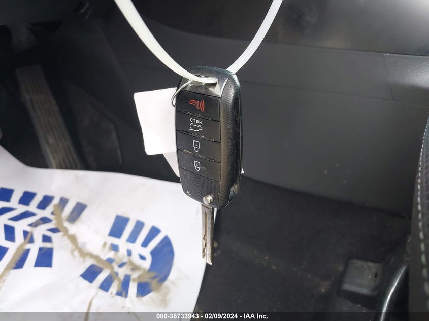 2018 KIA SOUL + - KNDJP3A51J7610462