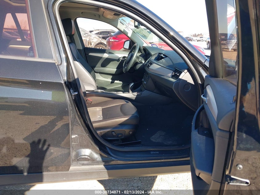 2014 BMW X1 Sdrive28I VIN: WBAVM1C50EVW54009 Lot: 38734871