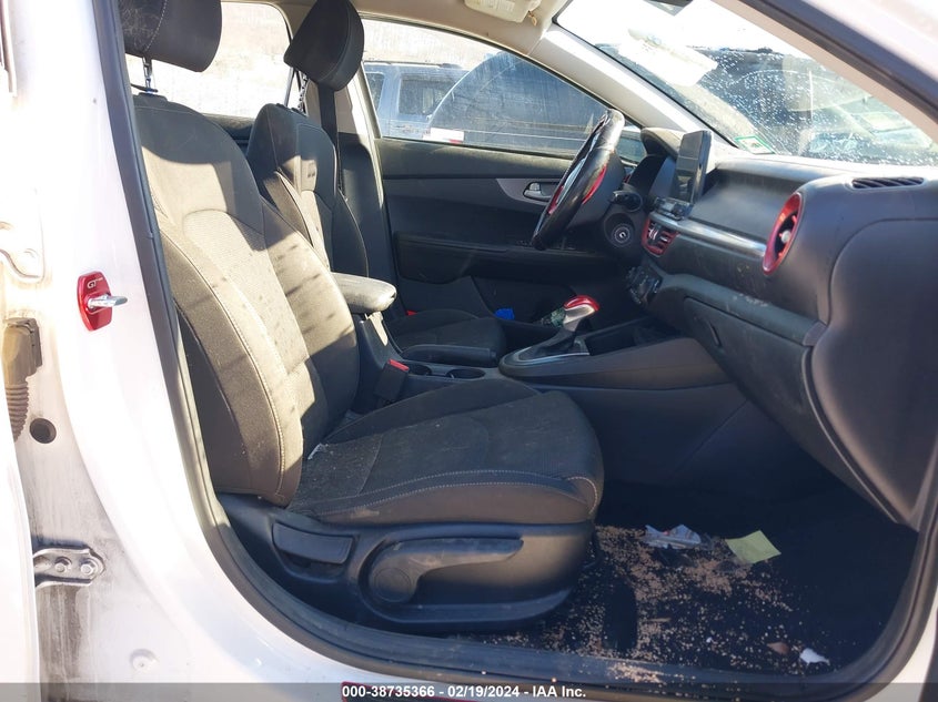 2019 KIA FORTE LXS - 3KPF24AD0KE044927