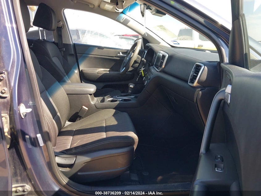 VIN KNDPM3AC3L7720806 2020 KIA SPORTAGE LX