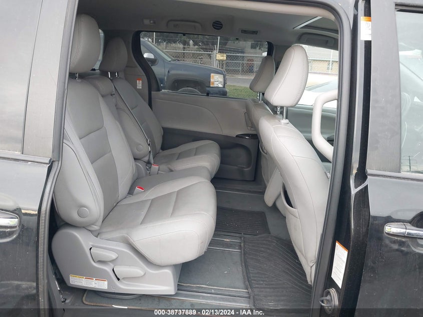 VIN 5TDYZ3DC9LS063484 2020 TOYOTA SIENNA XLE