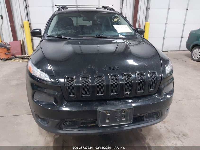VIN 1C4PJMCB4JD582226 2018 JEEP CHEROKEE LATITUDE