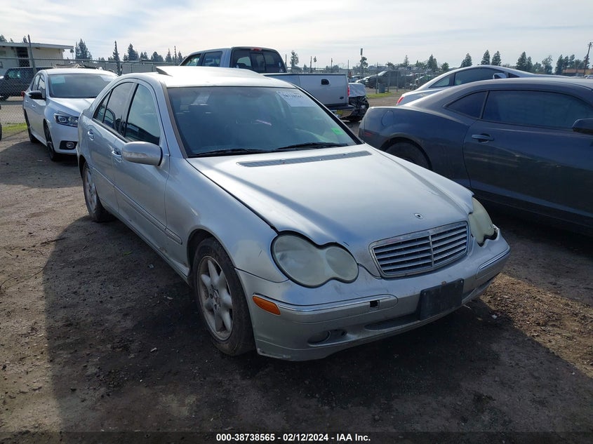 2003 Mercedes-Benz C-Class 2.6L VIN: WDBRF61J93E013738 Lot: 38738565