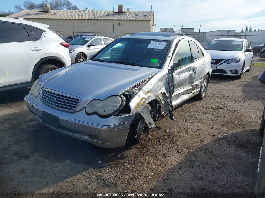 2003 Mercedes-Benz C-Class 2.6L VIN: WDBRF61J93E013738 Lot: 38738565