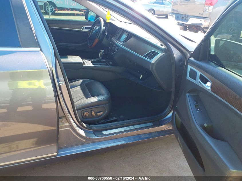 2015 Hyundai Genesis 5.0 VIN: KMHGN4JF4FU046695 Lot: 38739558