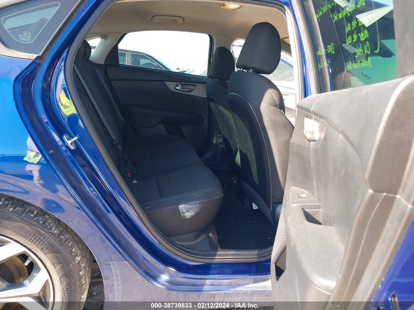 VIN 3KPF24AD1ME353986 2021 KIA FORTE LXS