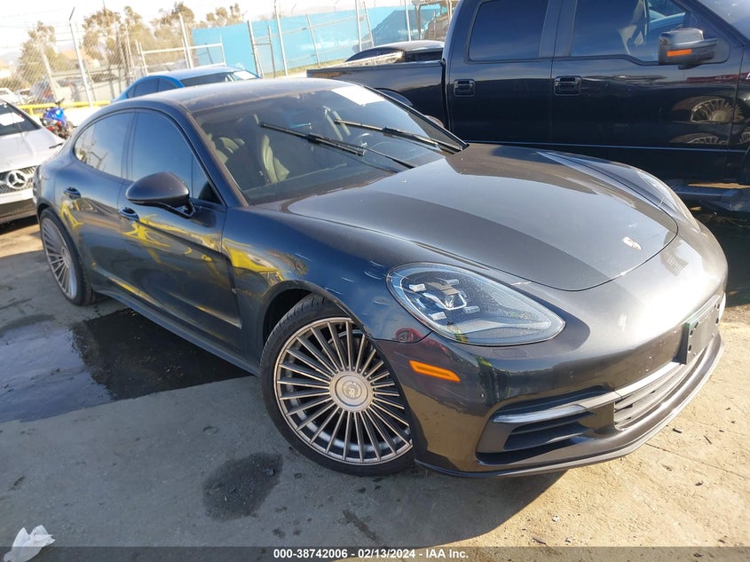 2018 PORSCHE PANAMERA 4 - WP0AA2A74JL100367