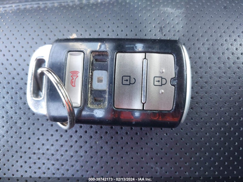 2016 KIA CADENZA PREMIUM KNALN4D70G5212680