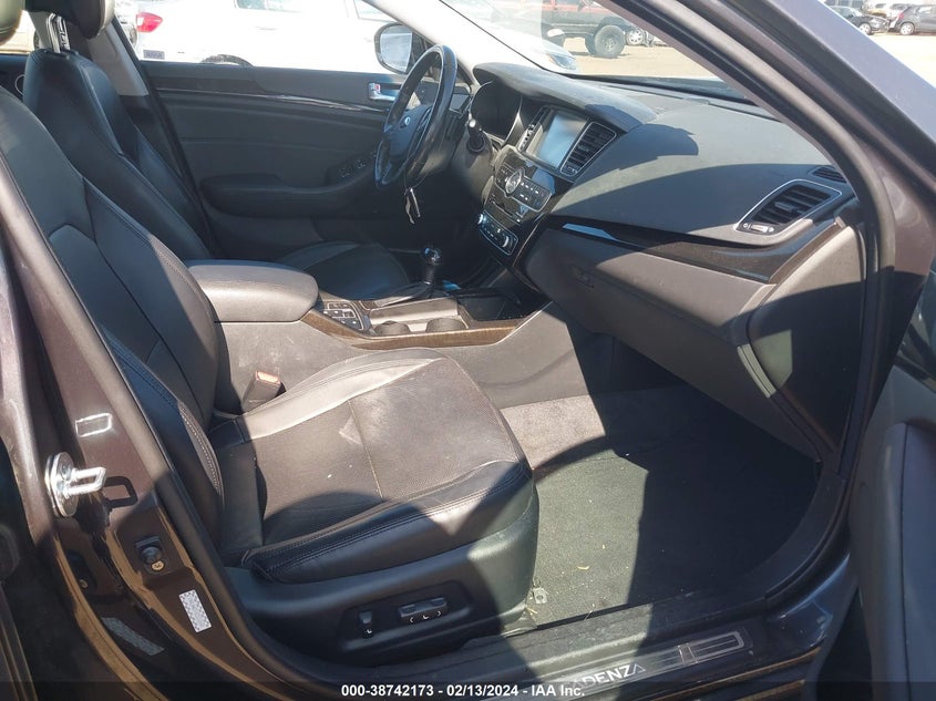 2016 KIA CADENZA PREMIUM KNALN4D70G5212680